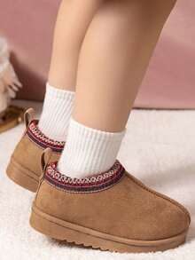 1 Pair Kids Winter New Soft Bottom Fashion Versatile Non-Slip Boots For Little Girls, Warm Slip-On Boots - Brown - View 5
