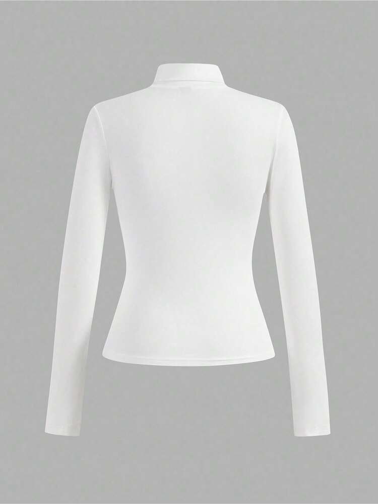 Set de 4 camisetas afelpadas para mujer, multicolor, clásicas y elegantes, colores lisos, sin estampados, tela de poliéster, con interior afelpado ligero, suave y cálido, ideales para temperadas de otoño, invierno e inicios de primavera, cuello circular la imagen es alusiva, con manga larga. Silueta ajustada para resaltar mejor tu figura. Te llagarán 4 camisetas afelpadas en colores al azar. - Multicolor - Añade 3