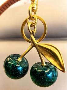 Llavero de pareja con cristal morado y verde en forma de cereza, dije para bolso, elegante colgante para auto, regalo para novia, esposa, madre en el Día de San Valentín, Día de la Madre, Navidad