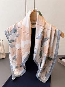 1 pièce Élégant foulard carré petit 70 cm en soie imprimé floral, bandana polyvalent, lien pour la taille, accessoire pour les cheveux, foulard de mode pour le cou pour femmes, essentiel pour les vacances et les voyages - Multicolore - Voir 7