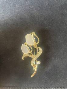 1PC Premium Anti-Cat's Eye Tulip Brooch Women's Luxury Ethos Corsage Delicate All-In-One Suit Bag Accessory Pin - The Perfect Gift Christmas