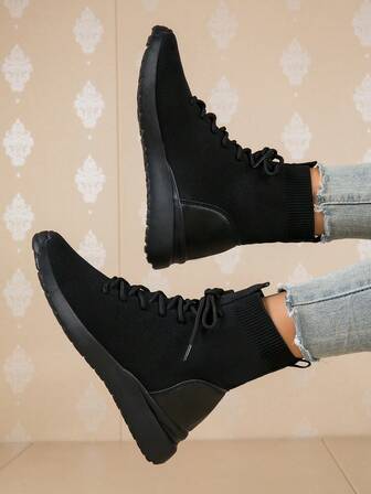 女士黑色圆头休闲踝靴，户外运动一脚蹬弹性针织透气四季高帮鞋