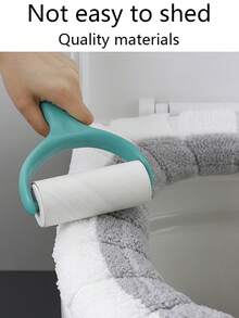 Coussin de siège de toilette épais pour l'hiver, anneau de toilette universel pour toutes les saisons, couvercle de toilette avec poignée, coussin de toilette chaud en peluche. Tapis de toilette chaud pour l'hiver, matériau de haute qualité, propre et hygiénique, agréable à la peau et confortable, convient à divers types de toilettes, lavable et réutilisable, pratique