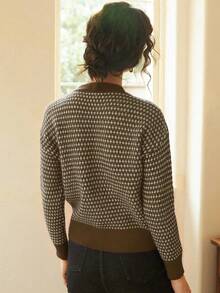 Knit Mix 女士条纹针织衫，适合秋冬季节穿着，休闲撞色长袖上衣，完美搭配春季、圣诞节、新年、情人节等各种场合，展现优雅复古风情，是返校季和秋季时尚的理想之选。 - 棕色 - 查看 2