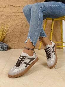 Women's Casual Versatile Sports Shoes, Fashion Attractive Comfortable Rubber Soft Sole Athletic Sneakers, Breathable Lightweight Patchwork Design - Beige - View 2