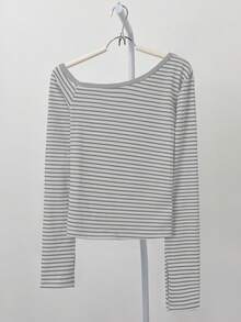 女士条纹不对称肩部长袖T恤，修身休闲性感上衣 - 灰色 - 查看 3