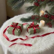 1卷超长巨型包装纸 - 绿白格子或粉白格子，圣诞节和情人节礼物包装，防撕裂，厚实耐用 - 适用于礼品、贺卡 - 优雅简约设计，节日贺卡装饰，简约包装，结实涂层纸包装，情人节装饰，情人节礼物包装 - 綠色 - 查看 9