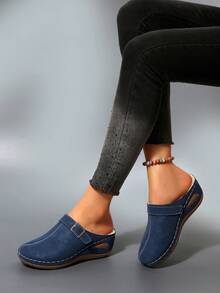 Ciabatte con zeppa eleganti da donna in taglie comode, scarpe slip-on con fibbia decorativa, zeppa spessa e suola morbida, comode e adatte per l'autunno/inverno, per casual, passeggiare e andare al lavoro