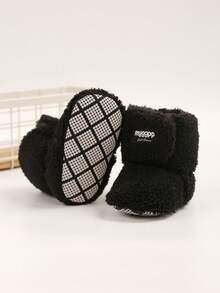 婴儿男童女童短靴新生儿袜子鞋拖鞋冬季保暖婴儿床鞋初学步鞋