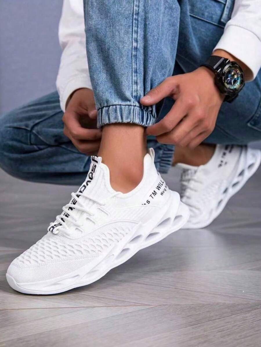 Men's Lightweight Mesh Sneakers, New Autumn White Casual Shoes, Outdoor Daily Lace-Up Low-Top Flat Trainers, Tennis Shoes, Road Running Shoes, Unisex Breathable Soft Slip-On Sneakers, Couples Sizes 36-45