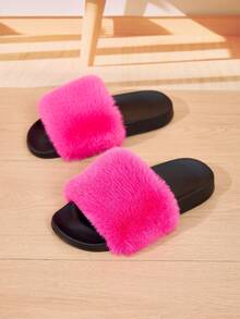 Nouvelles mules en peluche de couleur unie pour femmes, simples et mode décontractée haut de gamme. Confortables, ultra-légères, respirantes pour l'intérieur/extérieur. Toutes saisons