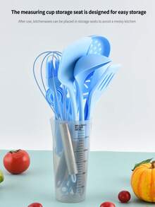 16-częściowy zestaw silikonowych naczyń kuchennych do pieczenia, zestaw silikonowych naczyń kuchennych z powłoką nieprzywierającą, zestaw naczyń kuchennych do gotowania, pieczenia, miarek i łyżek, szpatułki, w tym łyżka pełna, łyżka cedzakowa, łyżka do zupy, duża szpatułka, szpatułka cedzakowa, trzepaczka do jajek, szczypce do żywności, pędzel do oleju, mała szpatułka, miarki i łyżki