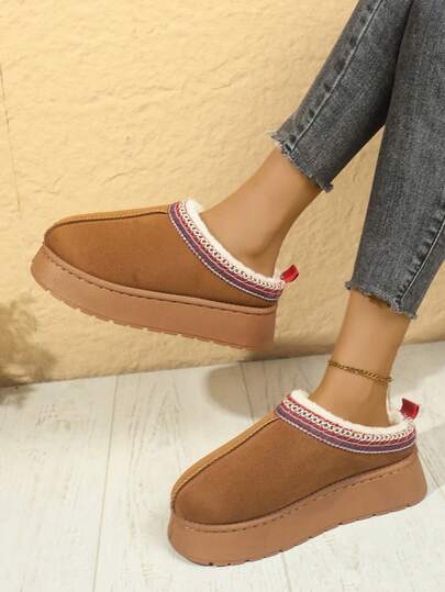 Winter 2024 New Foreign Trade Uggs Female Velvet Warm Thick Soles No Heel Closed Toe Wool Half-Slippers Shoes