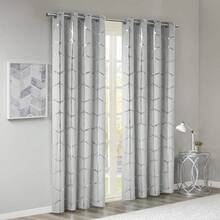 Cortina de ventana con diseño inteligente Raina, estampado metálico de bloqueo total, panel de cortina con ojales, aislante térmico, bloqueador de luz para dormitorio, sala de estar y residencia, 50x84, gris/plata - Gris y plateado - Ver 3