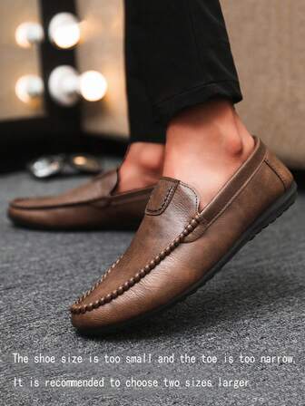 Mocasines para hombres Nuevos zapatos casuales Suela blanda versátil Zapatos de pescador tipo slip-on Zapatos holgados Estilo británico Zapatos casuales de barco Mocasines Zapatos planos de lona Zapatos formales negros Zapatos planos (Corren pequeños y estrechos, por favor pida 2 tallas talla grande)