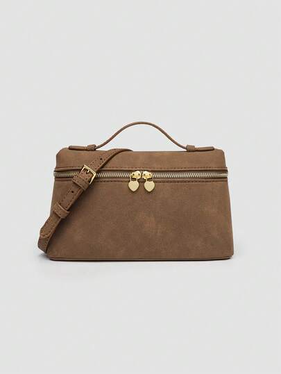 1个纯色PU方形斜挎包，适合女性日常时尚搭配和外出穿着。