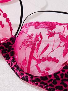 1 Sets Of 2 Pieces Rose Red Embroidered Floral Sexy Emotional Lingerie Set For Women, Rose Red Cheetah Print Side Support Cute Playful Bra And Thong, Gift For Festive Carnival Night