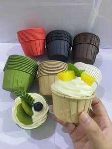 50 pièces Caissettes à Cupcakes, Variété de Styles, Résistantes à l'Huile et à la Chaleur, Conviennent pour les Fêtes d'Anniversaire, de Mariage et de Vacances, Essentiels de Cuisine