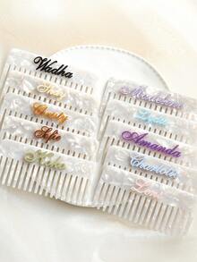 1 Lược cài tóc nữ bằng nhựa acetate thanh lịch, thiết kế tên đính ngọc trai giả - Phụ kiện tóc độc đáo phù hợp cho phụ nữ, món quà hoàn hảo cho người yêu, sinh nhật, phù dâu, cô dâu, mẹ, đa chức năng, trang trí, chữ cái, màu trơn, tinh tế, phong cách, cổ điển, hiện đại, nhiều màu sắc, thư giãn, cơ bản, giản dị, mềm mại, độc đáo, tùy chỉnh, cá nhân hóa, quà tặng lý tưởng cho người yêu, bạn gái, bạn trai, bạn bè, mùa thu sang trọng, dụng cụ sắp xếp đồ dùng khi đi du lịch. - trắng - Xem 4