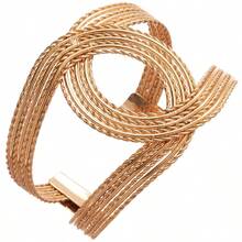 1 Stück modischer, glamouröser, funkelnder Armreif aus kubischem Zirkonia mit kreativem metallischem Kreuz-Kreuz-Doppel-C-Hohldesign, personalisierter leichter Luxus-Mehrzweckschmuck für Frauen, Party