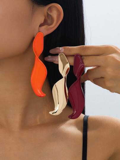 1 Pair Vintage Elegant Asymmetrical Twisted Geometric Design Women Fashion Earrings, Suitable For Gifts, Parties, Banquets And Daily Wear