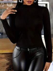 Form - Fitting Black Long - Sleeve Top With High Neckline & Butterfly Decoration, Black Leather Pants With Silver Zipper Detail - Perfect For Bar/Pub Style Outfits, Featuring Long Dark Hair, White Earrings, And Ring- Black Stand-Up Collar Long Sleeve Shirt - Halloween Costume - Women's Winter Outfits: Elegant Conjunto De Mujeres + Flowy Top, Blusas & Top - màu đen - Xem 4