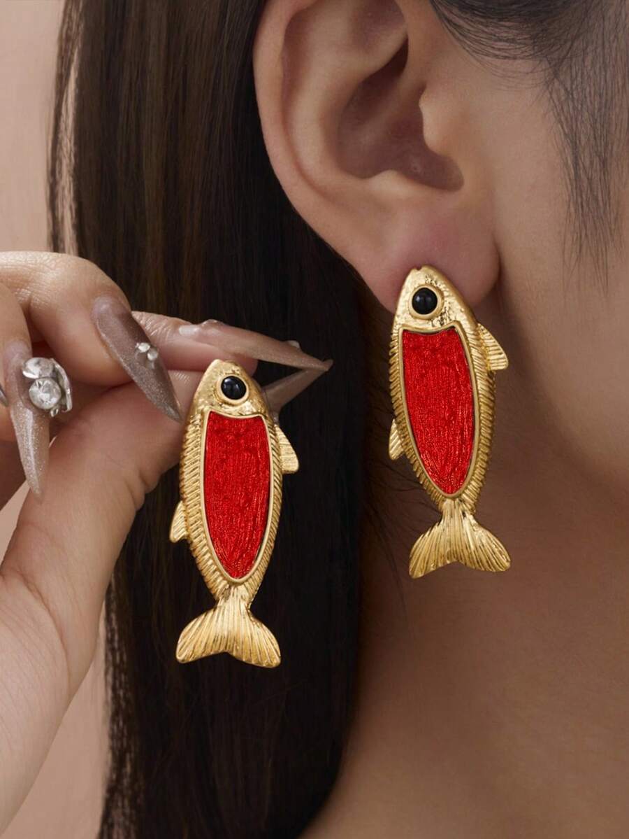 Un par de pendientes retro de carpa cruciana azul, serie ZAA, exquisitos, de moda y personalizados con elementos marinos de carpa cruciana azul retro, adecuados para el uso diario de las mujeres