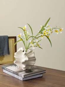 1pc Creative Abstract Vase Home Decor, White Flower Shaped Reed Vase, Minimalist Nordic Boho Style, Suitable For Modern Farmhouse Decor, Living Room, Kitchen, Bedroom, Dining Table, Office (Small Size May Be Too Small If You Mind, Please Choose The Large Size)