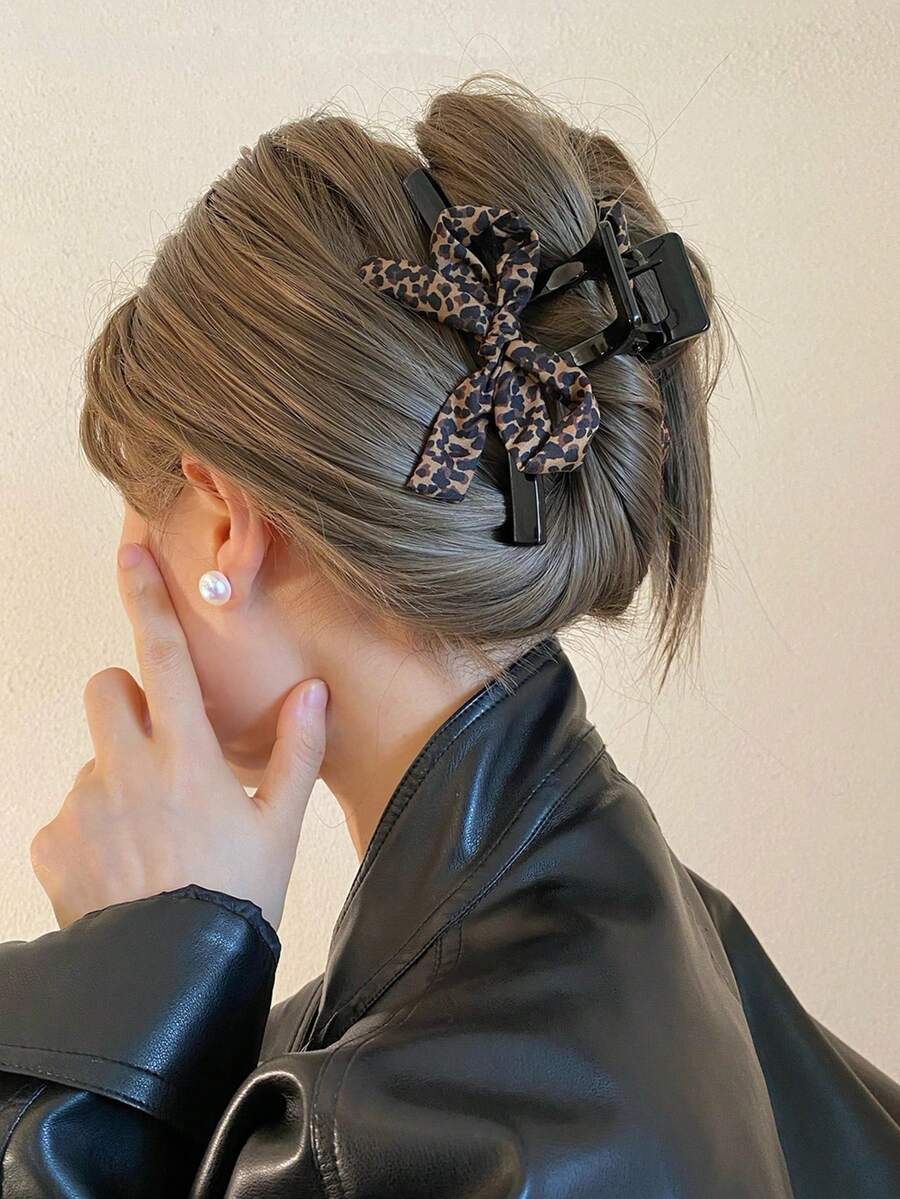 Leopard Print Bowknot Women's Hair Accessory Hair Claw Hair Claw, Elegant Clasp For Autumn And Winter With A Brown Plate For Half-Up Or Full-Up Hair, Exquisite Claw For Thick Hair, High-End Stylish Hair Claw, Retro, Mild, Elegant, Tasteful, Suitable For Occasions Like Daily Use, Holiday Parties, And Evening Balls, Perfect To Accessorize With, A Great Gift For Girls During Festivals. Elegant Hair Clips Fashion Claw Clips Winter Hair Cluth