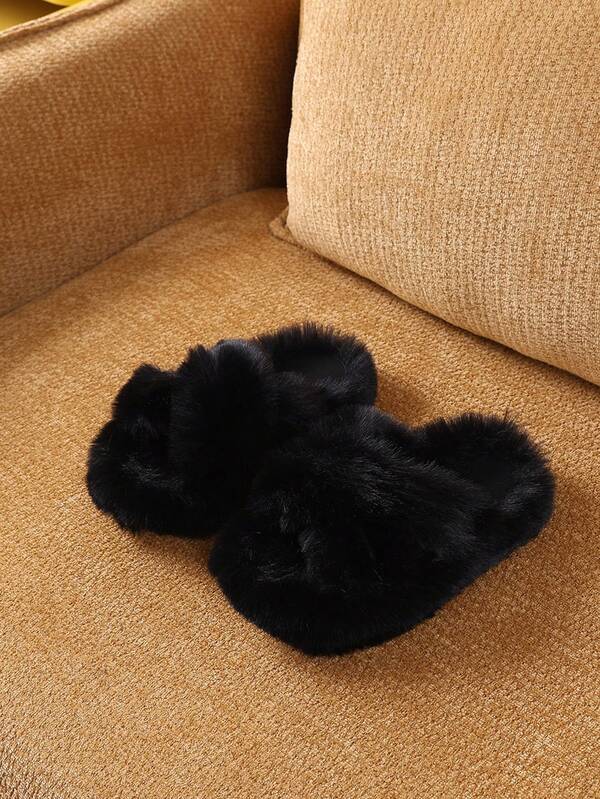 1 Pair Winter Plush Lined Slippers, Fashionable Slippers For Winter School Season, Soft & Comfortable Winter Shoes