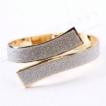 1pc Fashionable Criss-Cross Open Cuff Bracelet For Women, Versatile Delicate Luxury Design, Gift Jewelry