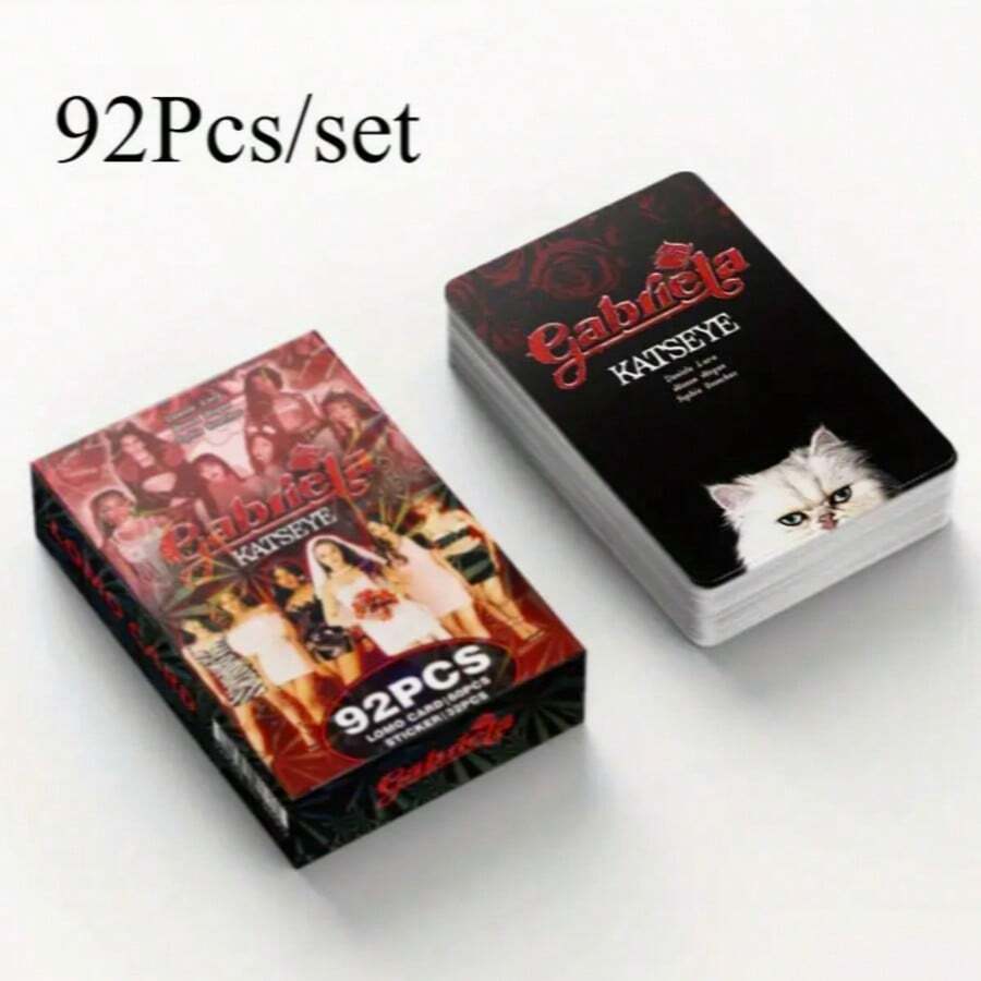 92张KPOP主题LOMO卡片（60张卡片+32张贴纸）- KATSEYE《Gabriela》专辑照片卡，高清印刷，纸质卡片，专辑配件，收藏品。适合粉丝收藏、周边产品、KPOP收藏品、美学卡片和时尚贴纸。 - 92KATSEYE <Gabriela> - 查看 1