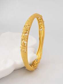 1pc Fashionable Gold-Color Hollow Flower Clasp Bracelet, Suitable For Daily Wear