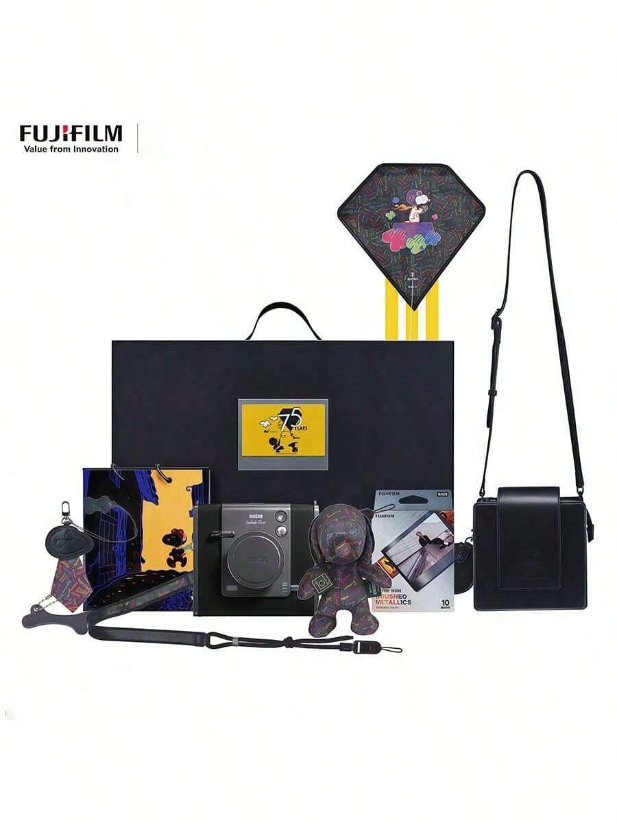 FujiFilm Cameră instantanee de format lat WIDE EVO cu imprimare wireless Bluetooth pentru telefonul mobil, moduri duale de fotografiere, ieșire instantanee HD, performanță portabilă acasă și o cutie cadou în ediție limitată aniversară de 75 de ani a Snoopy.