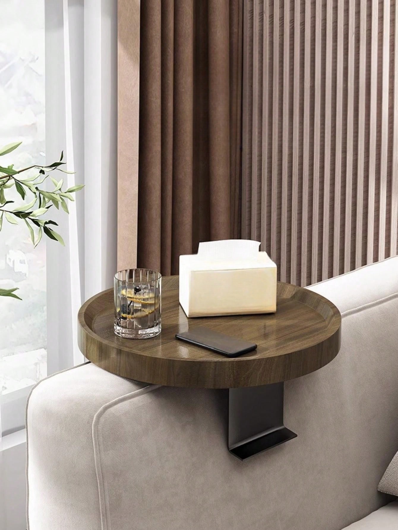 طاولة قهوة صغيرة