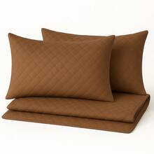 Kit Peseira + Fronha Matelassada Microfibra 200 Fios 2,00m x 66xm Manta Peseira Para Cama Casal Queen Porta Travesseiro Matelassado Ultrassônico 70cm x 50cm - Marrom - Visão 2