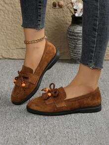 Women's British Style Loafers Flat Suede Tasseled Round Toe Casual Everyday Dress Shoes