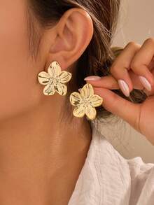 1/5 Paia di orecchini a perno alla moda in oro con fiore a 5 petali, foglia, goccia, cerchio, cuore, set adatto per uso quotidiano delle donne, ottimo regalo per amici e famiglia (materiale in plastica ABS leggera)