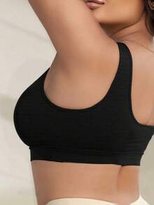 Plus Size Women Wireless Sports Bra, Lift & Shape, Breathable Yoga Bra - Black - View 6