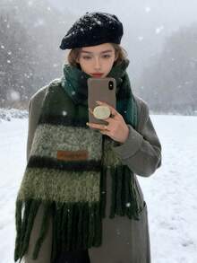 1 pieza Bufanda de felpa para mujer - Bufanda suave y cálida para clima frío, lavable a máquina y en seco, accesorio de moda versátil para uso al aire libre y casual, bufandas de invierno que se envuelven alrededor del cuello, diseño con flecos