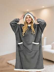 3/1 pieza Manta decorativa acogedora y oversize con mangas - Estilo contemporáneo, lavable a máquina, sudadera con capucha de felpa para hombres y mujeres, cómoda franela, imprescindible para Navidad, camisón, cálida y a prueba del frío, diseño cálido de franela, un conjunto cálido imprescindible para el otoño, perfecto para fiestas de decoración del hogar y regalos de Navidad. Decoración navideña, Navidad, Decoraciones navideñas para el hogar