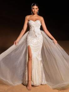 Faeriesty 奢华珠饰美人鱼晚礼服，心形领口，精致花卉刺绣，轻盈薄纱罩衫——是婚礼、红毯活动、晚宴及奢华晚宴等正式场合的理想之选，尽显优雅气质。 - 杏色 - 查看 10