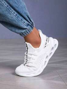 Men's Lightweight Mesh Sneakers, New Autumn White Casual Shoes, Outdoor Daily Lace-Up Low-Top Flat Trainers, Tennis Shoes, Road Running Shoes, Unisex Breathable Soft Slip-On Sneakers, Couples Sizes 36-45