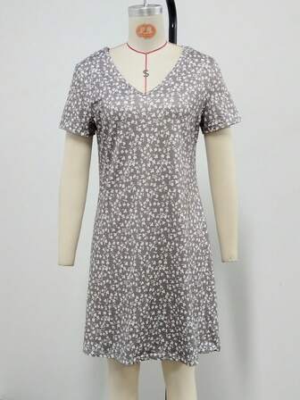 Fashionable Spring/Summer Ditsy Floral Lightweight & Elegant Fitted Dress, Casual, Vacation, Office, Leisure Wear