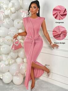 Amarilo Women's Spring, Summer, Autumn And Winter Fashion Party Dress Round Neckline With Padded Shoulders, Sleeveless Shoulder Ruffles With Overlay Design Fitted Waist With Twisted Knot Overlay Detail Bodycon Style With Side Slit Solid Colour Shimmering Fabric Long Dress - 粉色 - 查看 1