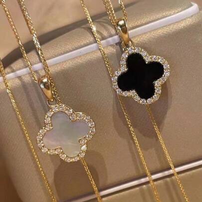 Four-Leaf Clover Sweater Chain Women's Autumn And Winter Fashion Small Fragrance Style Temperament Necklace Light Luxury Niche Ins Network Celebrity Clavicle Chain