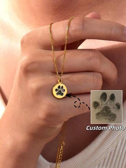 1pc Customized Pet Paw Print Photo Necklace, Personalized Small Round Pendant Necklace, Customized Photo Choker Necklace For Women, Stainless Steel Box Chain Round Photo Pendant, Memorial Small Dog Photo Necklace, Customized Engraved Paw Print Photo Necklace For Friends, Customized Pet Paw Photo Pendant, Laser Engraved Paw Photo Necklace For Women, Memorial Photo Necklace, Christmas Gift For Family, Fashion Engraved Photo Necklace, Engraved Photo + Letter Customized Choker Necklace For Women