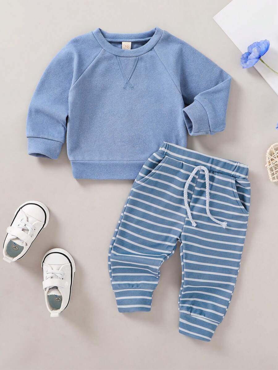 2-Teiliges Set aus weichem und süßem Baby Jungen Hoodie in Unifarbe und gestreifter Hose, weich, bequem und atmungsaktiv