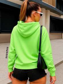 Sudadera Mujer "Estilo Urbano Verde Neón con Capucha y Toque Moderno" - Verde Lima - Ver 2