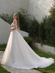 YOUKEFEIER 露肩心形领口性感高开叉蕾丝刺绣长款婚纱 - 米色 - 查看 9